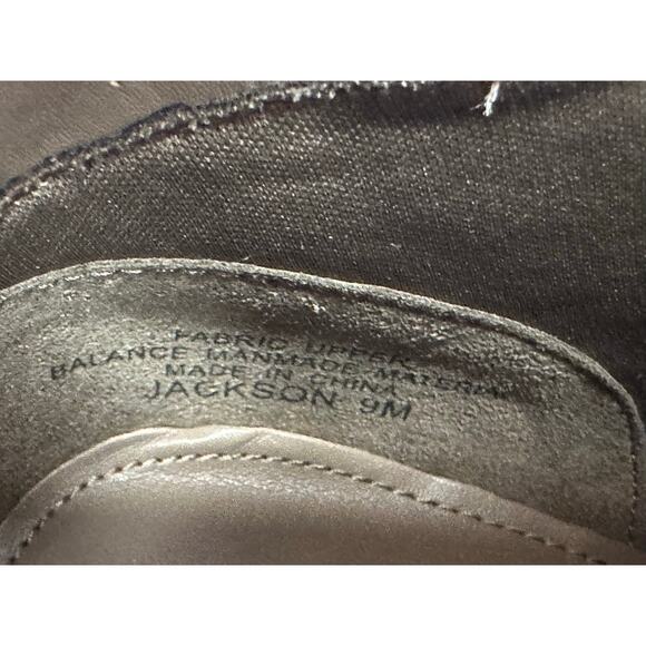 Violet and Red Women's Jackson Laser Cut Faux Suede Ankle Boots Green Sz 9 NWOB - Picture 9 of 9